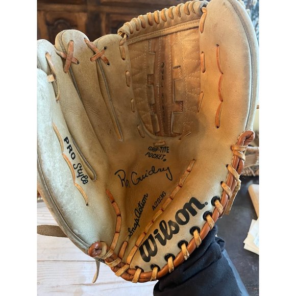 Wilson A2234 Pro Style Ron Guidry Baseball GloveDua Hinge Web LHT - Picture 4 of 11